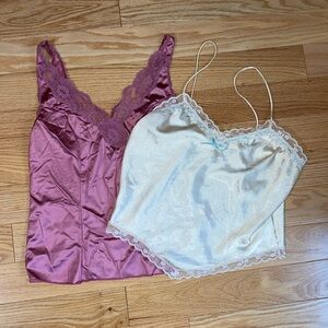 VINTAGE lot of 2 camis